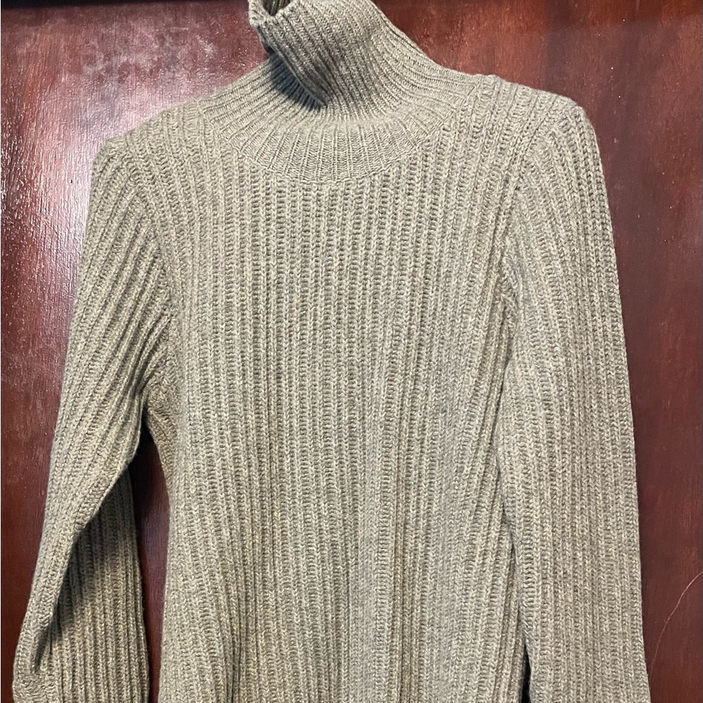 Men’s 100% Lamb Wool Rolled Neck Kangaroo Sweater